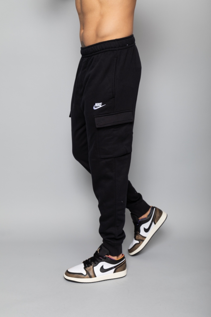 CALÇA CARGO MOLETOM NIKE CLUB PANT CARGO BB - BLACK