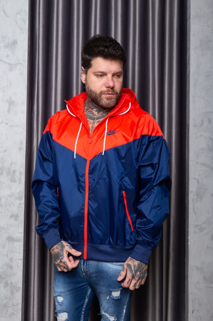 JAQUETA NIKE SPORTS WEAR WINDRUNNER - RED - JP store