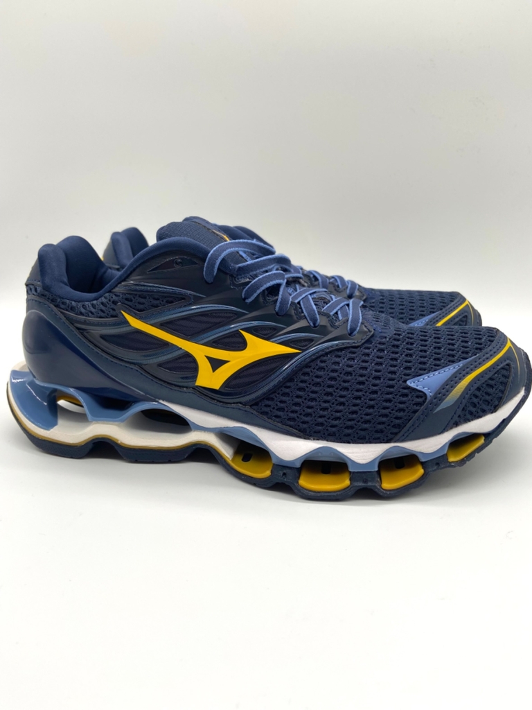 TENIS MIZUNO WAVE PROPHECY 11S AZUL MARINHO C DETALHE BRANCO E AMARELO
