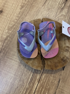 Chinelo listrado lilás e laranja com rosa (Havaianas)