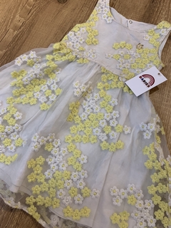 Vestido branco e amarelo com florzinhas bordadas (Milon) - comprar online