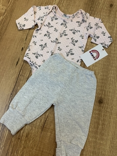 Conjunto body rosa floral + calça cinza (Junkes) - comprar online