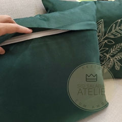 Kit com 2 Capas de Almofada Bordada - Verde Folhas - loja online