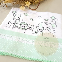 Fralda de Ombro Animais Verde - Personalizável - comprar online