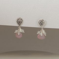 Aros combinados con Gota de calcita rosa y racimo de moonstone