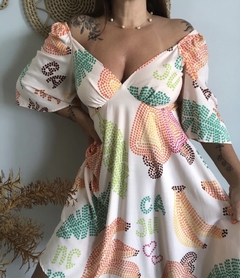 Vestido curto com mangas - Maria Mariá Moda e Acessórios