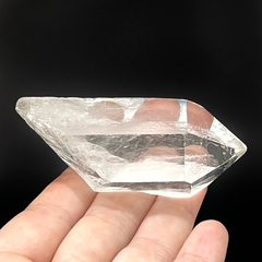 Punta de cuarzo cristal (B)