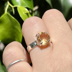 Anillo facetado citrino - comprar online