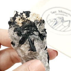 Pieza de Cuarzo Turmalinado (B) - Ser Mineral