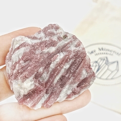 Turmalina Rosa en matriz de cuarzo (C) - Ser Mineral