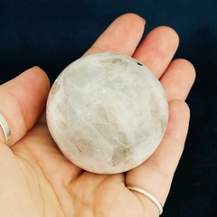 Esfera de adularia (piedra de la luna)