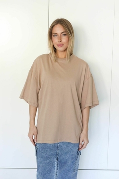 OVER LARGA BEIGE REMERA - Orlibbi