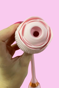 Estimulador Duplo Em Formato de Rosa com 10 Modos de Pressão e 10 Modos de Vibração Vai e Vem - comprar online