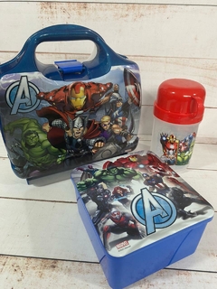 VALIJA LUNCHERA CON CAJA SANDWICH Y CANTIMPLORA AVENGERS