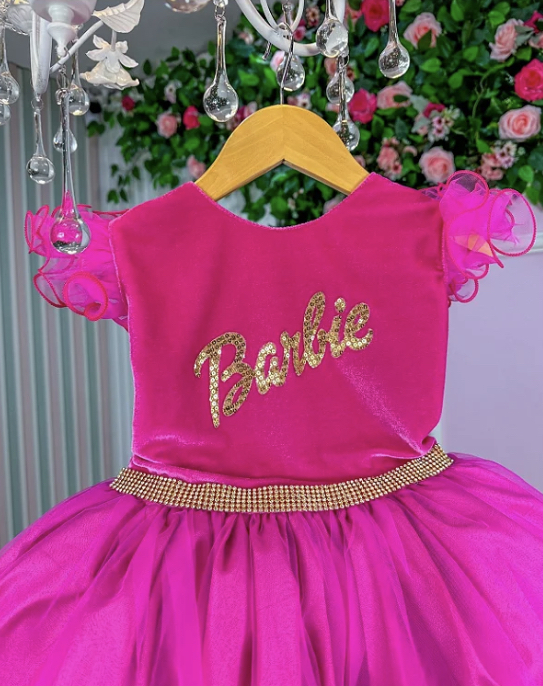 Vestido Luxo Temático Infantil Festa Barbie fashion