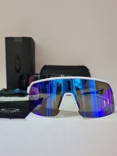 Gafas Oakley Sutro Lite marco blanco espejado azul claro - comprar online