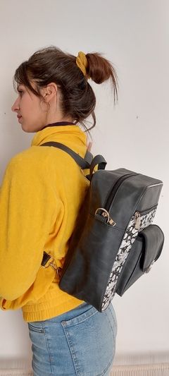 Mochila Morral Koi - comprar online