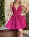 Vestido curto rodado em linho