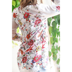 Camisa florida Zara na internet