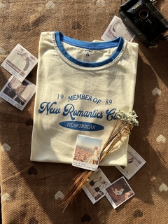 Camiseta New Romantics na internet