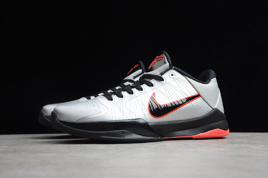 T nis Nike Kobe Protro 5 Undefeated Metallic Silver