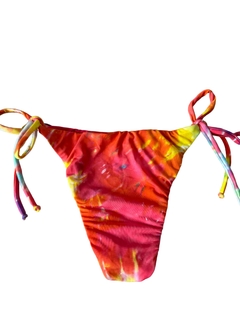 Calcinha Cortininha Tie Dye - comprar online