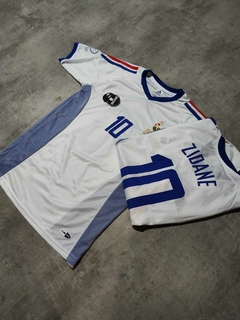 Camiseta Francia 2002 blanca Zidane retro - Hooligans Bahía