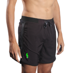 Shorts 2 em 1 longo - Preto com gecko verde