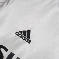 Camisa Retrô Real Madrid I 04/05 - Masculina Adidas - Branca com listras pretas - Esporte Chique - A sua loja de Importações de Artigos esportivos