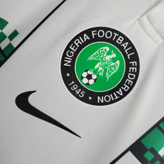 Camisa Nigéria 24/25 - Torcedor Nike Masculina - Branca com detalhes em verde - Esporte Chique - A sua loja de Importações de Artigos esportivos