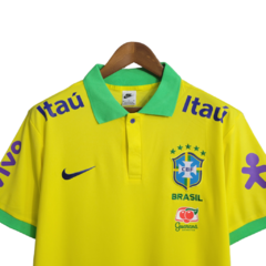 Camsia Seleção Brasileira I 22/23 Nike Torcedor Masculina - Amarela com detalhes em verde com todos os patrocinios - Esporte Chique - A sua loja de Importações de Artigos esportivos