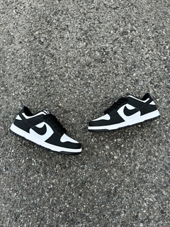 SB DUNK PANDA