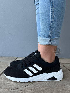 Adidas originals falcon negras cheap jeans