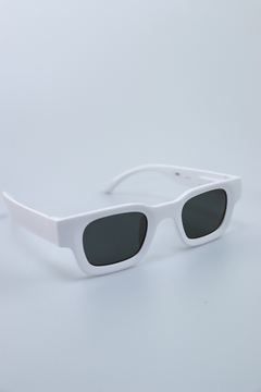Óculos de Sol Mat | Molas Flexíveis nas Hastes | 0-216 ✧ - Tassia Nunes Atacado
