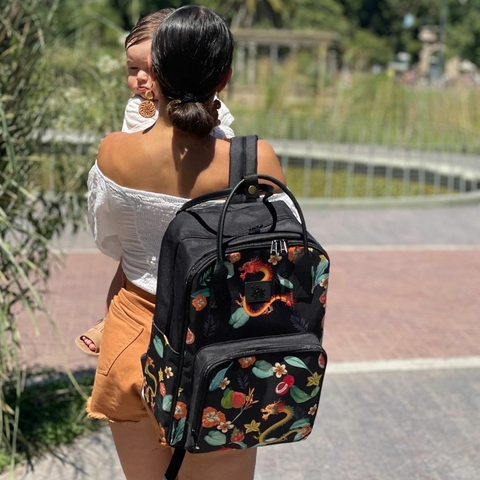Mochila Maternal Poly Dragons Titina Saltarina