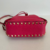 Bolsa Valentino Rockstud Bucket Pink - comprar online