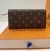 Carteira Louis Vuitton Emilie Monograma - Wishlist Brechó