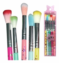 SET DE BROCHAS DE MAQUILLAJE KISS LOVELY (6926641060262)