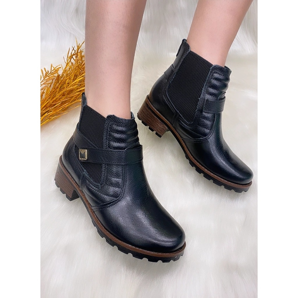 Bota coturno pegada sale