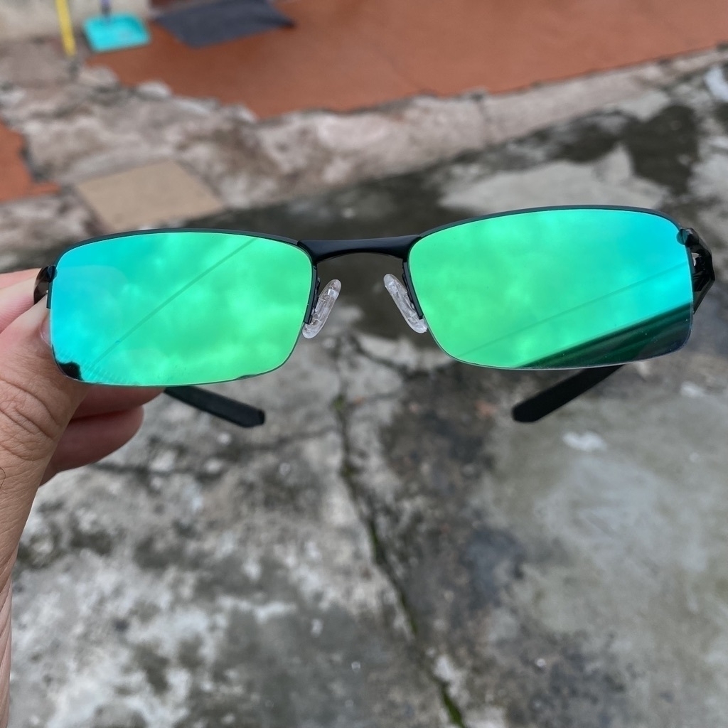 Óculos de Sol Lupa do Vilão Mandrak Top Preta Lentes Roxa Juliet 24