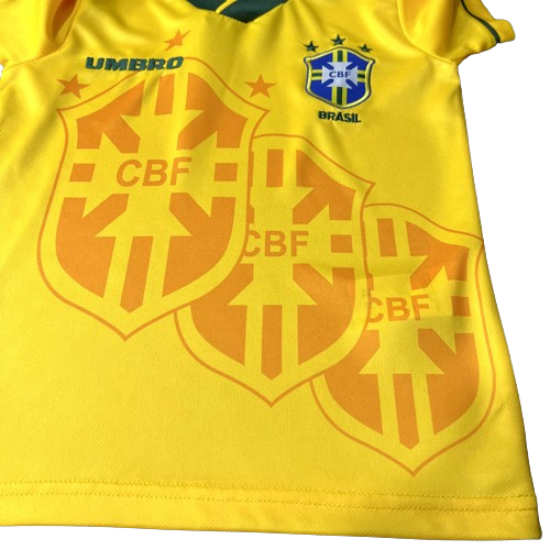 Conjunto Infantil Seleção Brasil Retro 1994 I Amarelo e Verde Umbro