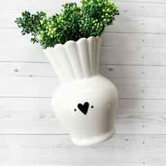 Vaso em Porcelana Decorativo LUV na internet