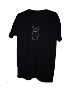 REMERA ESCARABAJO - NEGRO - comprar online