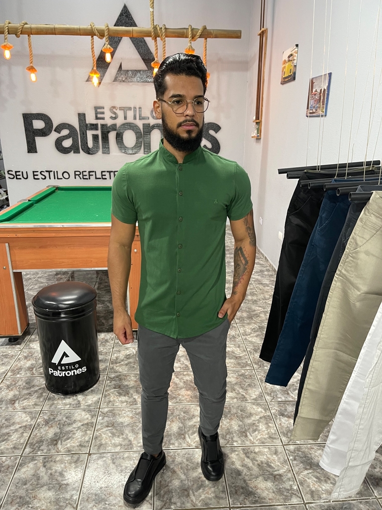 Camisa Gola Padre Masculina - verde militar