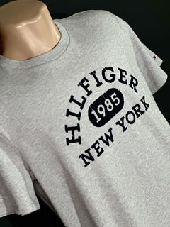 CAMISETA TOMMY HILFIGER - 78JB264 na internet