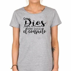 Remera Cuando Dios Permite Las Pruebas - TiendaCubik