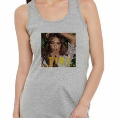 Musculosa Deportiva Cantante Foto Hoja Pop Tini - comprar online