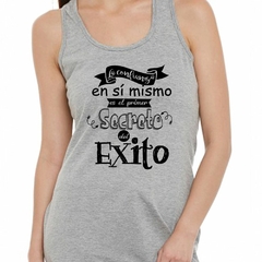 Musculosa Deportiva La Confianza En Si Mismo Es El M