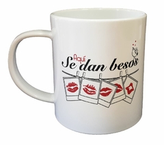 Taza Aqui Se Dan Besos - tienda online