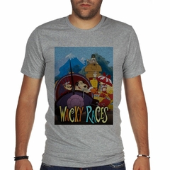 Remera Wacky Races Corredores Autos Locos Montaña - TiendaCubik